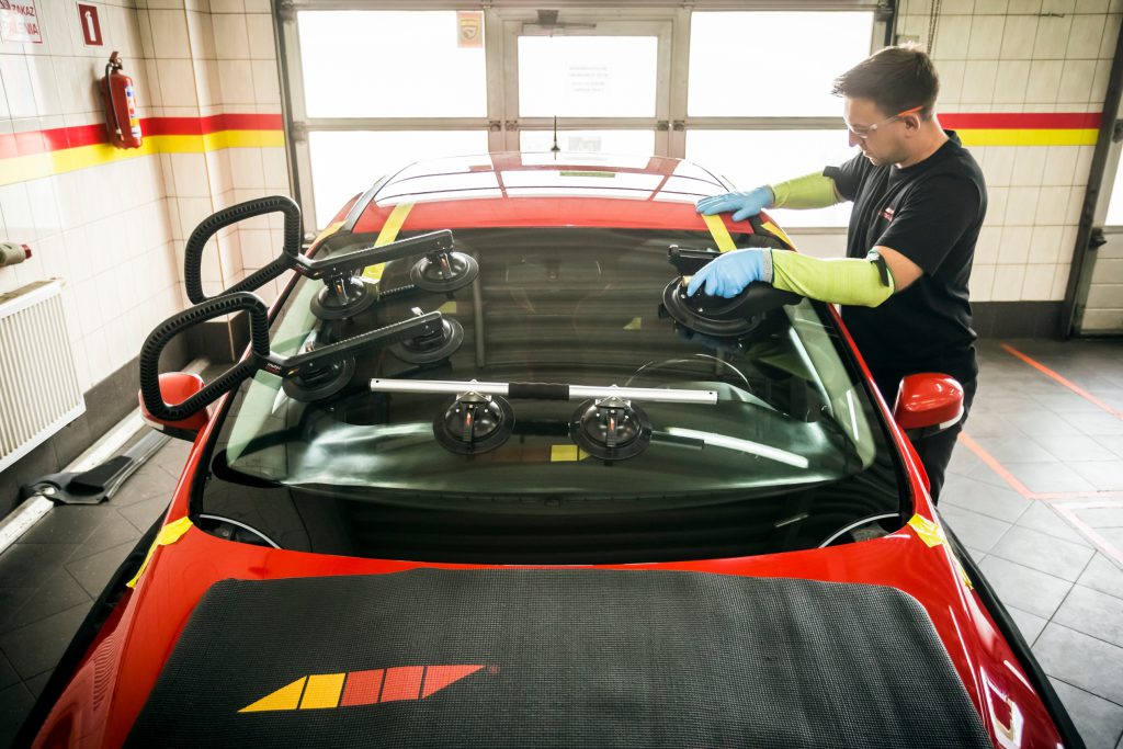 Serwis wymiany i naprawy szyb